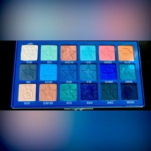 Jeffree Star blue blood palette